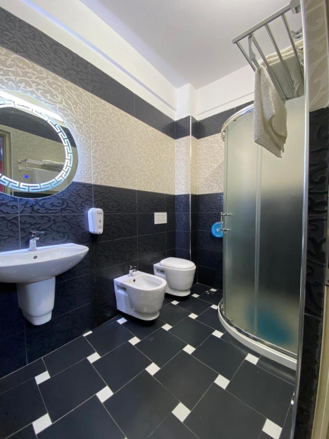 Pilo Lala Hotel Lushnjë Extérieur photo